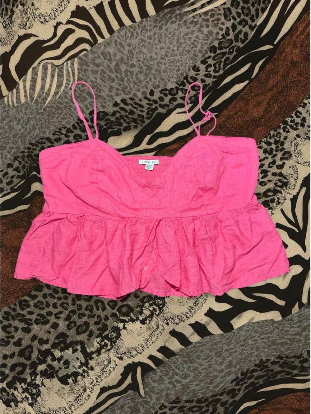 American Eagle Women's Pink Crop-top